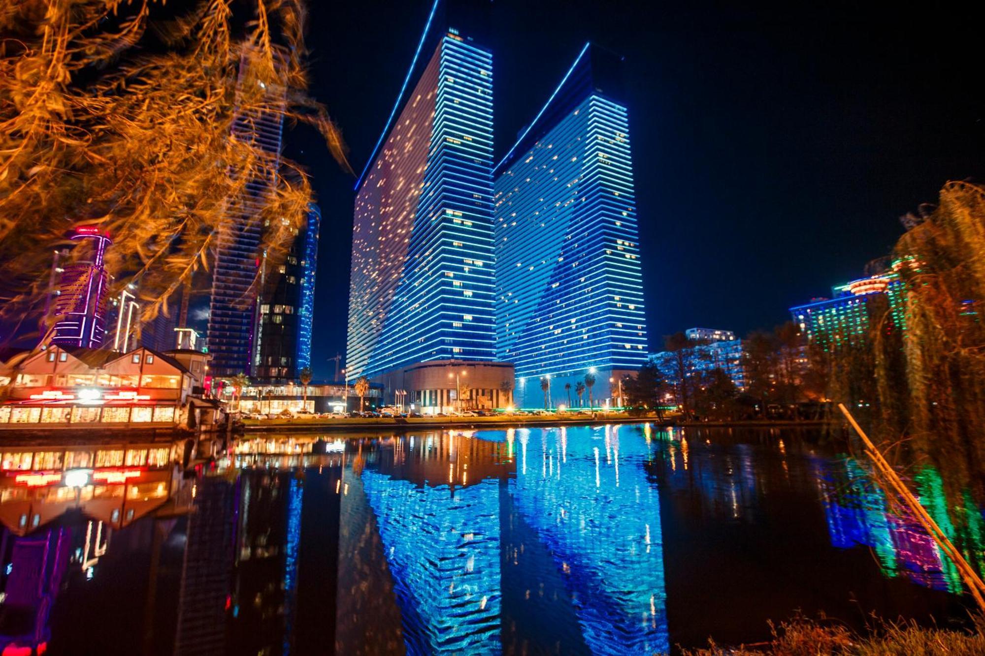 מלון באטומי P A N O R A M A A P R T H T E L Orbi With Sea View מראה חיצוני תמונה