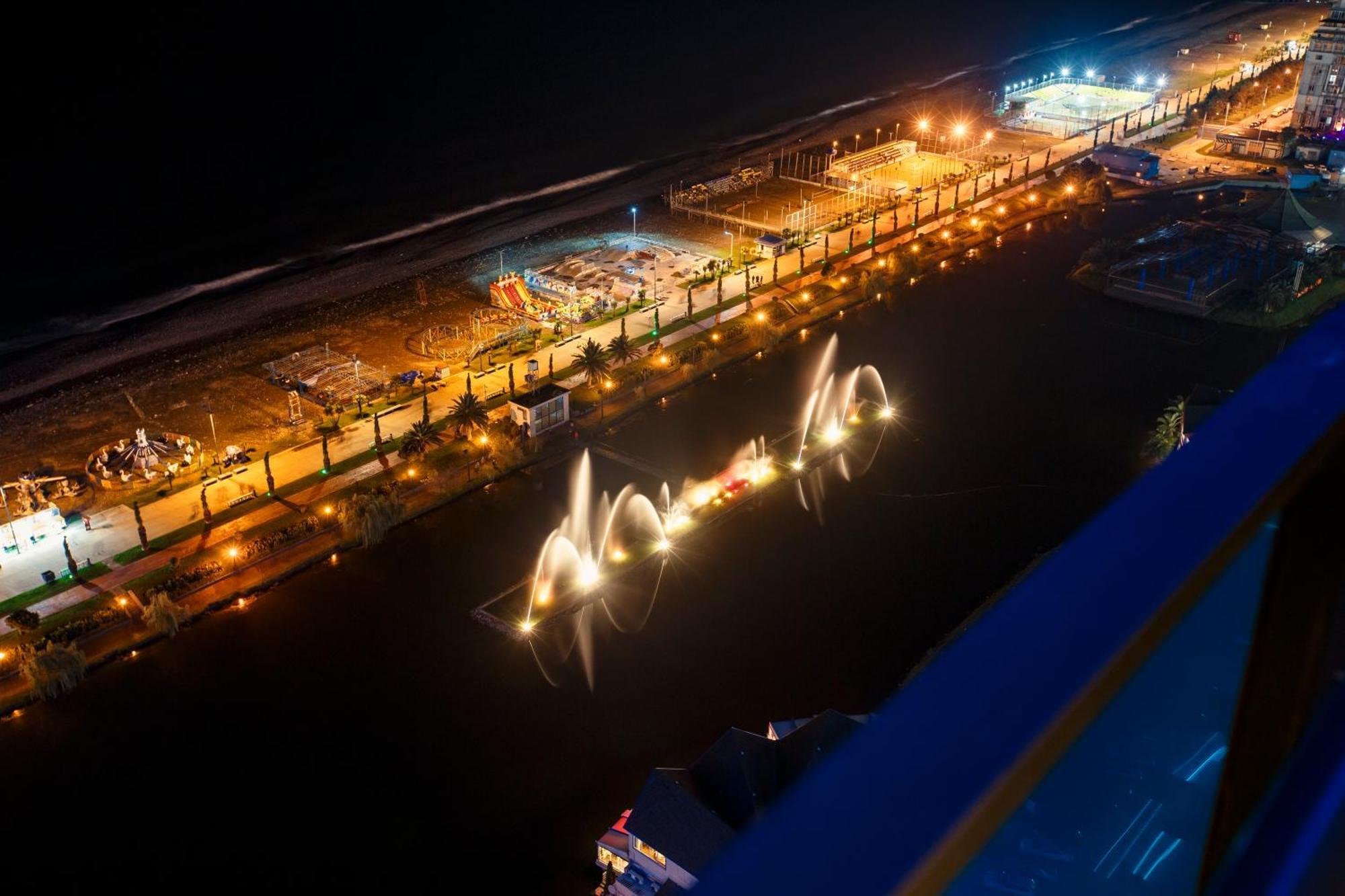 מלון באטומי P A N O R A M A A P R T H T E L Orbi With Sea View מראה חיצוני תמונה